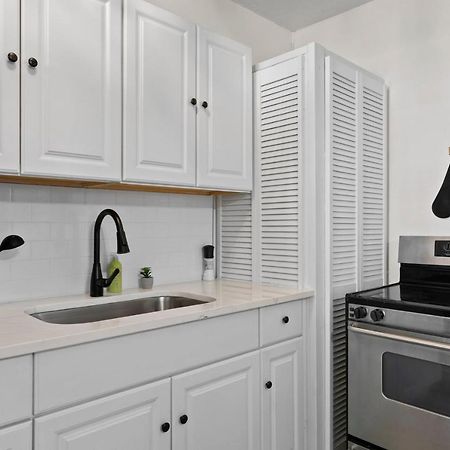 Bayside Safari 1Bed 1 Bath Apartment Tampa Exterior photo